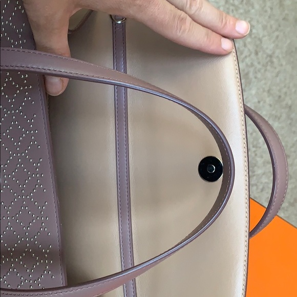 Alaia Nude/Tabac Tote with Crossbody Strap - Picture 6 of 11